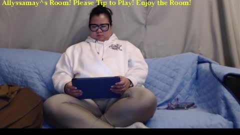 Snapshot of allyssamay chatting on March 3, 3:45 am Allyssamay online show from March 3, 3:45 am