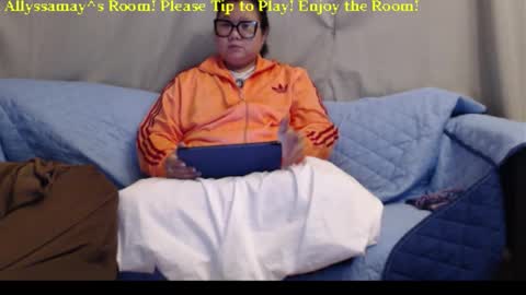 Snapshot of allyssamay chatting on March 6, 5:04 am Allyssamay online show from March 6, 5:04 am