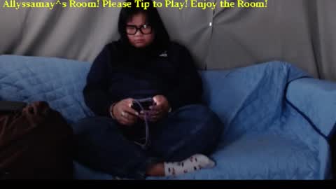 Snapshot of allyssamay chatting on March 16, 7:45 am Allyssamay online show from March 16, 7:45 am