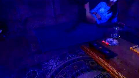 LaraIan online show from December 4, 2:59 pm