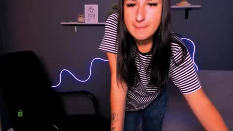 alma_black online show from September 10, 5:51 am