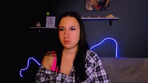 alma_black online show from September 17, 5:20 am