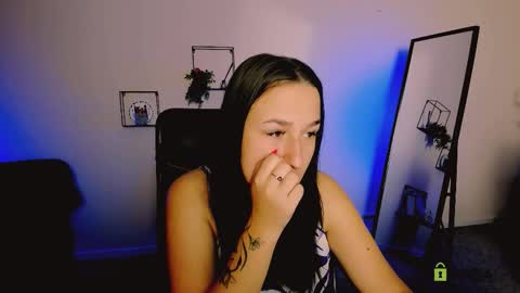 alma_black online show from October 1, 5:35 am