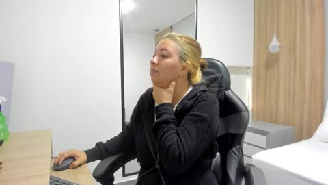 ALMA FENIX  online show from December 20, 12:23 pm