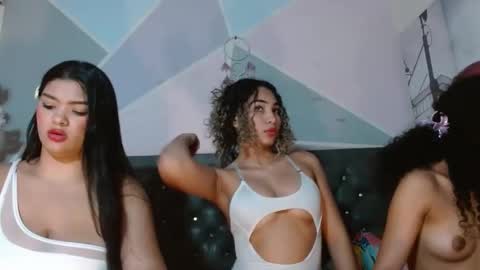 Snapshot of alma_meza chatting on October 13, 8:53 pm alma_meza online show from October 13, 8:53 pm