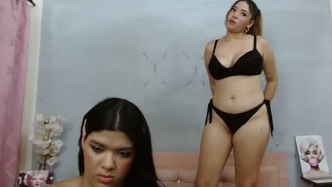 Snapshot of alma_meza chatting on June 20, 5:49 pm alma_meza online show from June 20, 5:49 pm