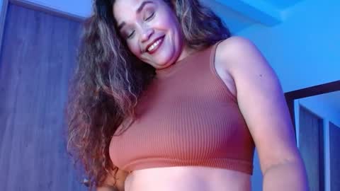 Snapshot of alma_sexyy chatting on March 4, 9:43 pm Alma online show from March 4, 9:43 pm