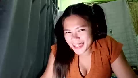 Snapshot of almacia chatting on February 15, 11:19 am almacia online show from February 15, 11:19 am