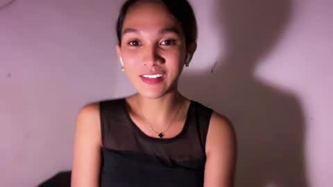 Snapshot of almighty_mariaax chatting on May 10, 10:20 am larah online show from May 10, 10:20 am