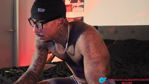 Snapshot of almightycnote chatting on January 18, 11:08 pm Almightycnote online show from January 18, 11:08 pm