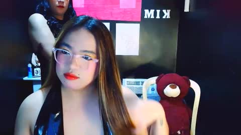 Snapshot of almirablont13 chatting on December 16, 3:11 am Almira online show from December 16, 3:11 am