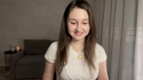 Snapshot of almostinnocent_ chatting on November 8, 9:24 pm Anna online show from November 8, 9:24 pm