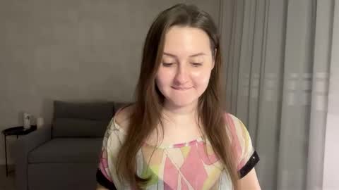 Snapshot of almostinnocent_ chatting on November 19, 7:58 pm Anna online show from November 19, 7:58 pm