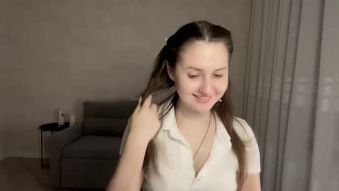 Snapshot of almostinnocent_ chatting on November 22, 1:15 am Anna online show from November 22, 1:15 am