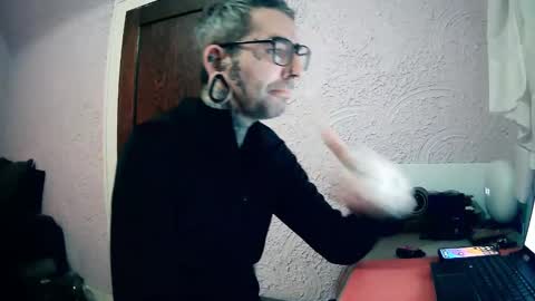 Aloe online show from November 18, 3:34 am