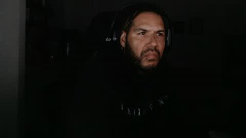 Snapshot of aloha_king chatting on June 14, 11:34 am simplyfaded online show from June 14, 11:34 am