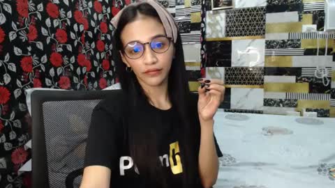 Snapshot of alondra_aleng_ereng chatting on January 12, 2:35 am Alondra  online show from January 12, 2:35 am
