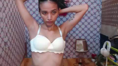 Snapshot of alondra_aleng_ereng chatting on September 17, 9:22 am Alondra  online show from September 17, 9:22 am