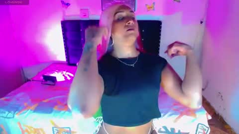 alondragill_ online show from July 20, 11:07 pm
