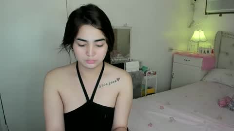 alovelydollnica online show from March 18, 2:15 am