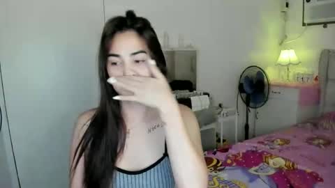 alovelydollnica online show from April 17, 12:24 am