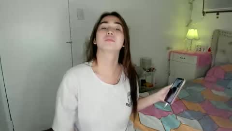 alovelydollnica online show from May 27, 12:46 pm