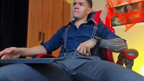 alpha_dominus_ online show from October 27, 4:16 am