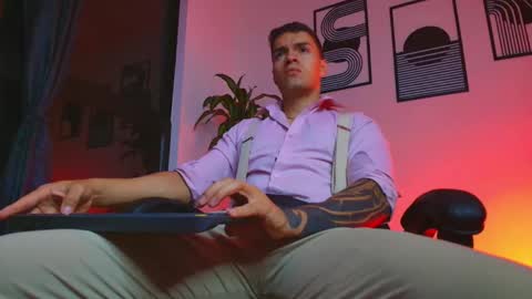 Snapshot of alpha_dominus_ chatting on April 21, 3:46 am alpha_dominus_ online show from April 21, 3:46 am