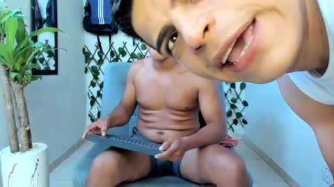 Snapshot of alpha_pprs chatting on December 2, 7:16 pm Alpha pprs online show from December 2, 7:16 pm