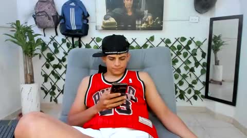 Snapshot of alpha_pprs chatting on December 3, 7:00 pm Alpha pprs online show from December 3, 7:00 pm