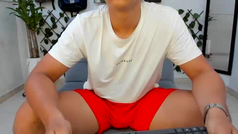 Snapshot of alpha_pprs chatting on December 6, 6:06 pm Alpha pprs online show from December 6, 6:06 pm