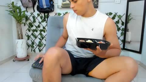 Snapshot of alpha_pprs chatting on December 11, 5:59 pm Alpha pprs online show from December 11, 5:59 pm