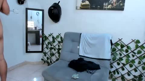 Snapshot of alpha_pprs chatting on December 22, 6:49 am Alpha pprs online show from December 22, 6:49 am