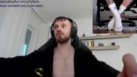 Snapshot of alphaboyfun chatting on November 28, 2:20 pm Andi online show from November 28, 2:20 pm