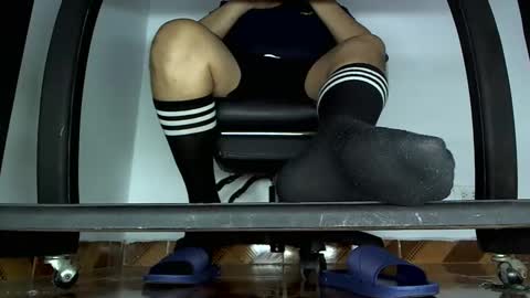 Snapshot of alphacashmaster8 chatting on March 18, 10:24 pm MASTER FINDOM DRAIN... online show from March 18, 10:24 pm