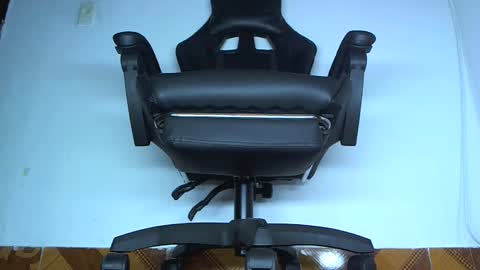 Snapshot of alphacashmaster8 chatting on March 28, 5:12 pm MASTER FINDOM DRAIN... online show from March 28, 5:12 pm