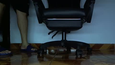 Snapshot of alphacashmaster8 chatting on April 3, 4:21 am MASTER FINDOM DRAIN... online show from April 3, 4:21 am