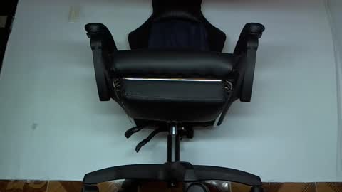 Snapshot of alphacashmaster8 chatting on April 7, 7:25 pm MASTER FINDOM DRAIN... online show from April 7, 7:25 pm