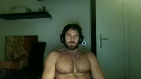 alphah_hunk online show from October 25, 8:36 pm
