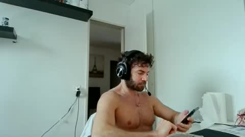 alphah_hunk online show from January 10, 10:50 am