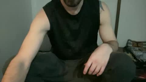 Snapshot of alphajosh chatting on April 11, 8:40 am alphajosh online show from April 11, 8:40 am