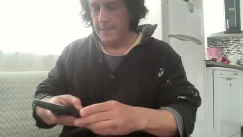 Snapshot of alphandre chatting on February 5, 10:30 am AlphAndre online show from February 5, 10:30 am