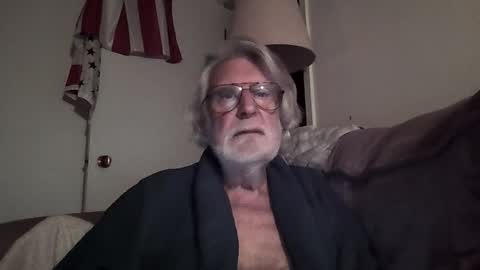 AlphaUniform online show from December 4, 1:31 pm