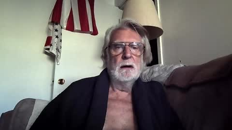 AlphaUniform online show from December 6, 1:33 pm