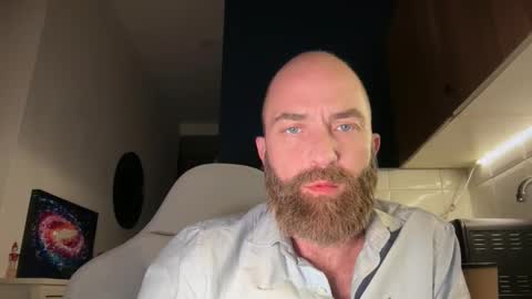 Snapshot of alroca82 chatting on February 5, 6:45 pm alroca82 online show from February 5, 6:45 pm