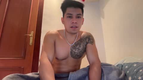 Snapshot of alt3rego97 chatting on February 11, 12:26 am alt3rego97 online show from February 11, 12:26 am