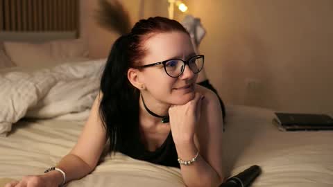 Snapshot of alucidreaming chatting on May 3, 5:52 pm Lucid Dreaming online show from May 3, 5:52 pm
