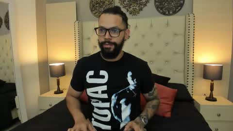 alukardbig online show from October 18, 9:26 pm