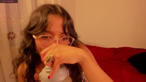 . .  online show from December 5, 11:07 pm