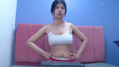 alunajhonsoncm101 online show from September 26, 5:39 pm